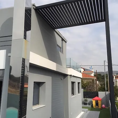 Athinama Luxury Vári